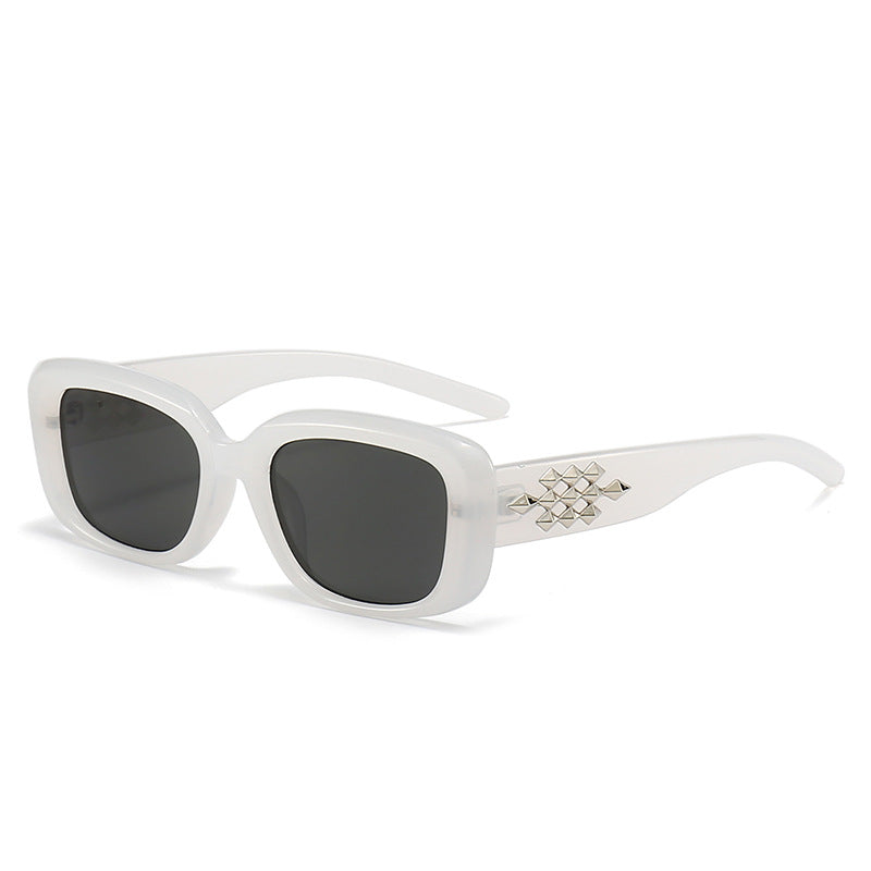 Wholesale Vintage Cat Eye UV Resistant PC Sunglasses